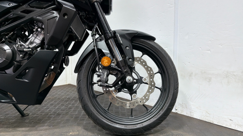 (23MY) Honda CB125R
